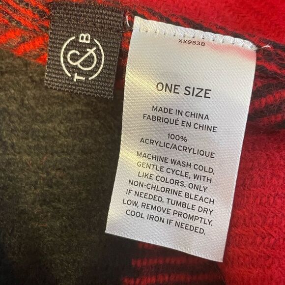 Treasure & Bond Buffalo Check Poncho Red Black OS - Picture 5 of 5